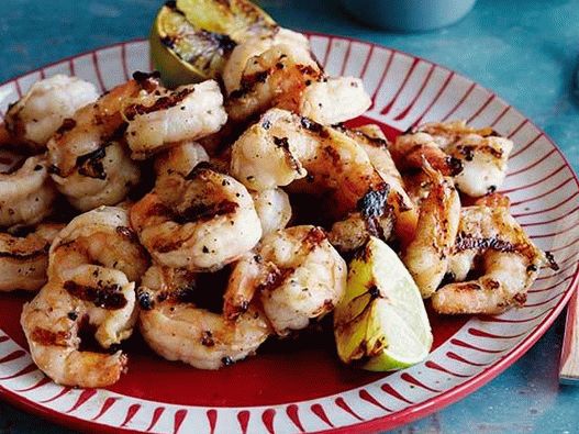 صورة من الروبيان المشوي مع صلصة الصويا والزنجبيل الطازج والثوم