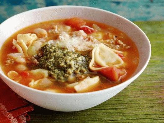 صورة للطبق - حساء الفاصوليا مع الزلابية الإيطالية والخلع الأخضر